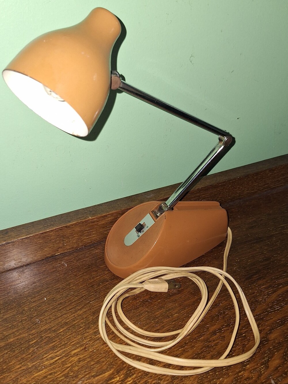 Hamilton MCM Articulating Desk Lamp Model HC-16 Classic Burnt Brown Folding
